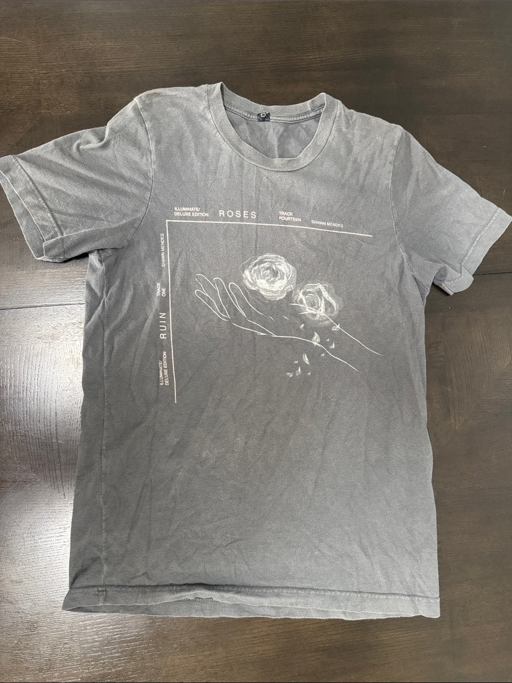 Shawn Mendez tee Size Medium